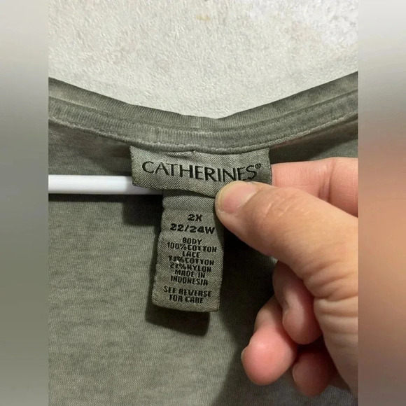 CATHERINES Women Acid Wash Faded Green Lace Vneck Pockets Blouse Tank Top Sz 2x - Picture 3 of 8